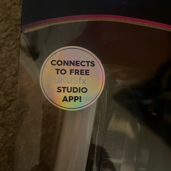 Pro Motion Controlled Portable Speaker - Black and White - Picture 5 of 11